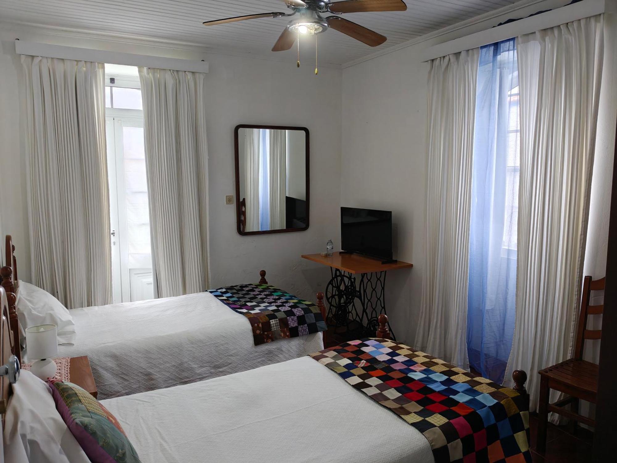Rosario Guest House Лажес Екстериор снимка